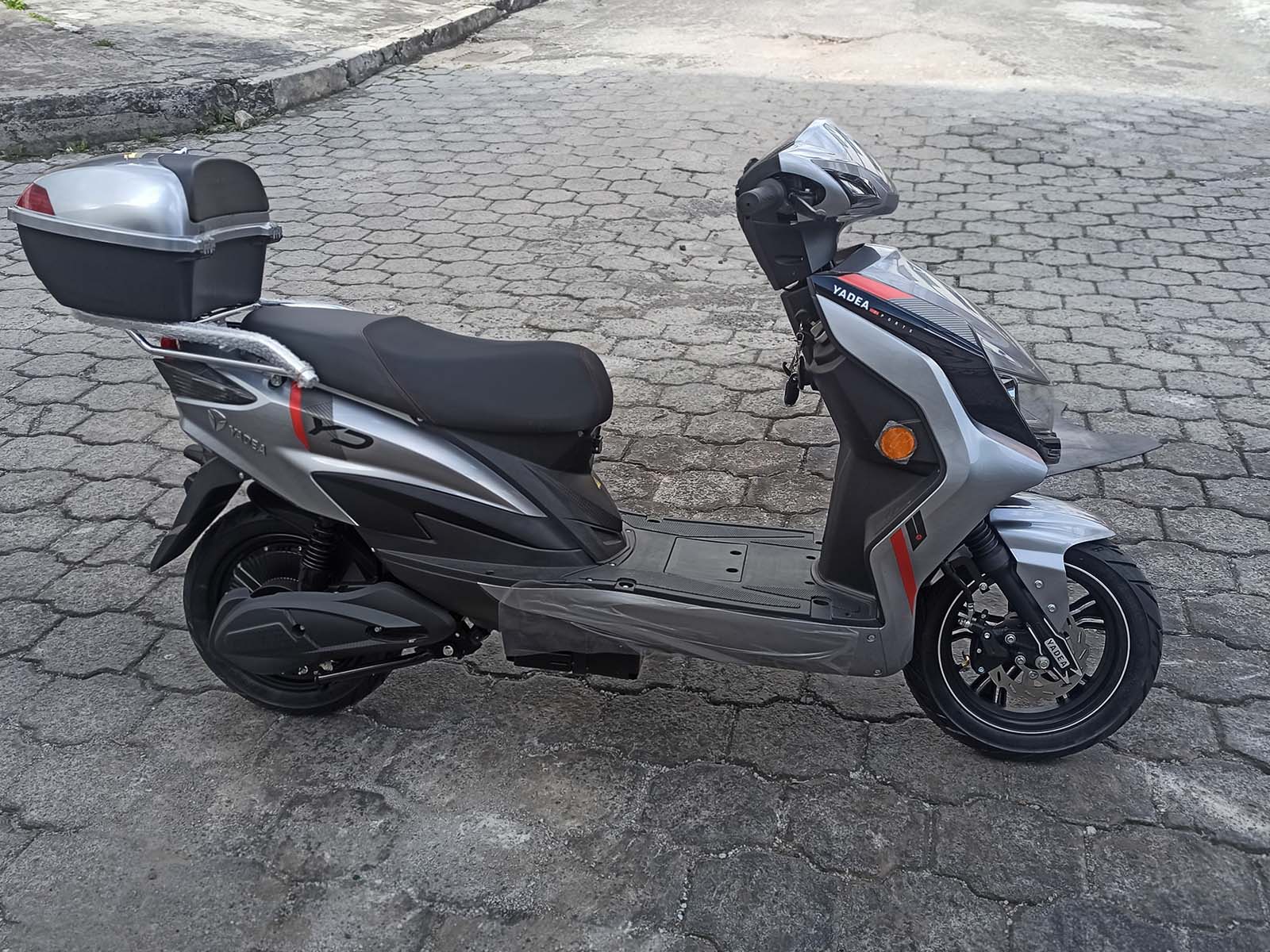imagen de moto Motos Yadea Electrica Raiman 2000 watt